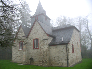 Kirche im Nebel; Rechte: bzd. pr-team